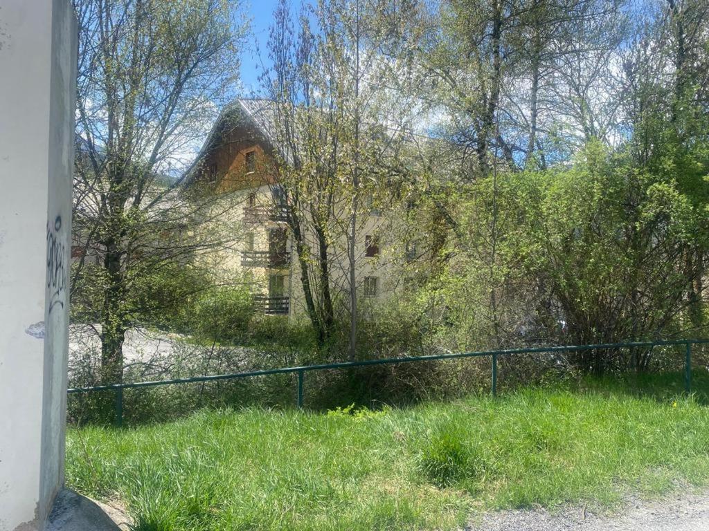 Studio Barcelonnette Bagian luar foto